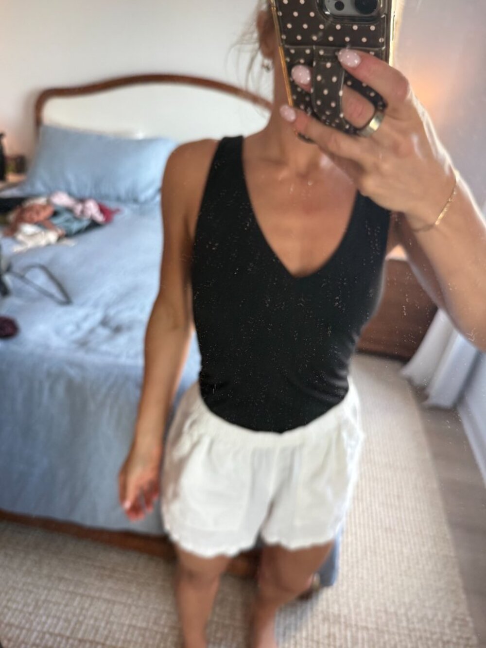 Vuori Black V-Neck Bodysuit – Women's Small